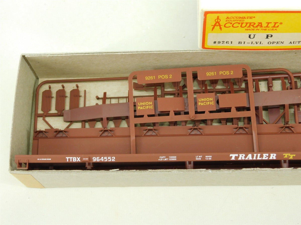 HO Scale Accurail Kit 9261 TTBX UP Union Pacific Bi-Level Auto Rack #964552