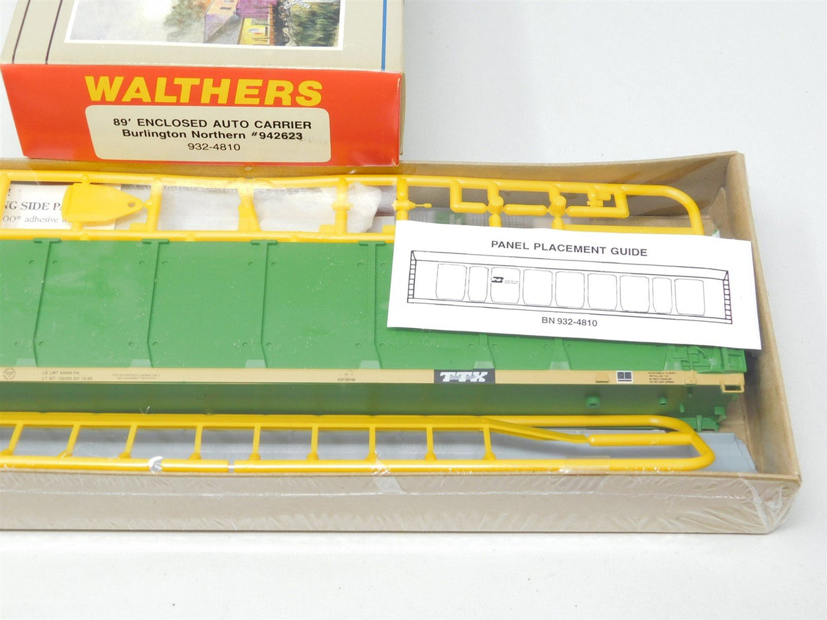 HO Walthers Kit #932-4810 BN TTGX Burlington Northern 89&#39; Auto Carrier #942623