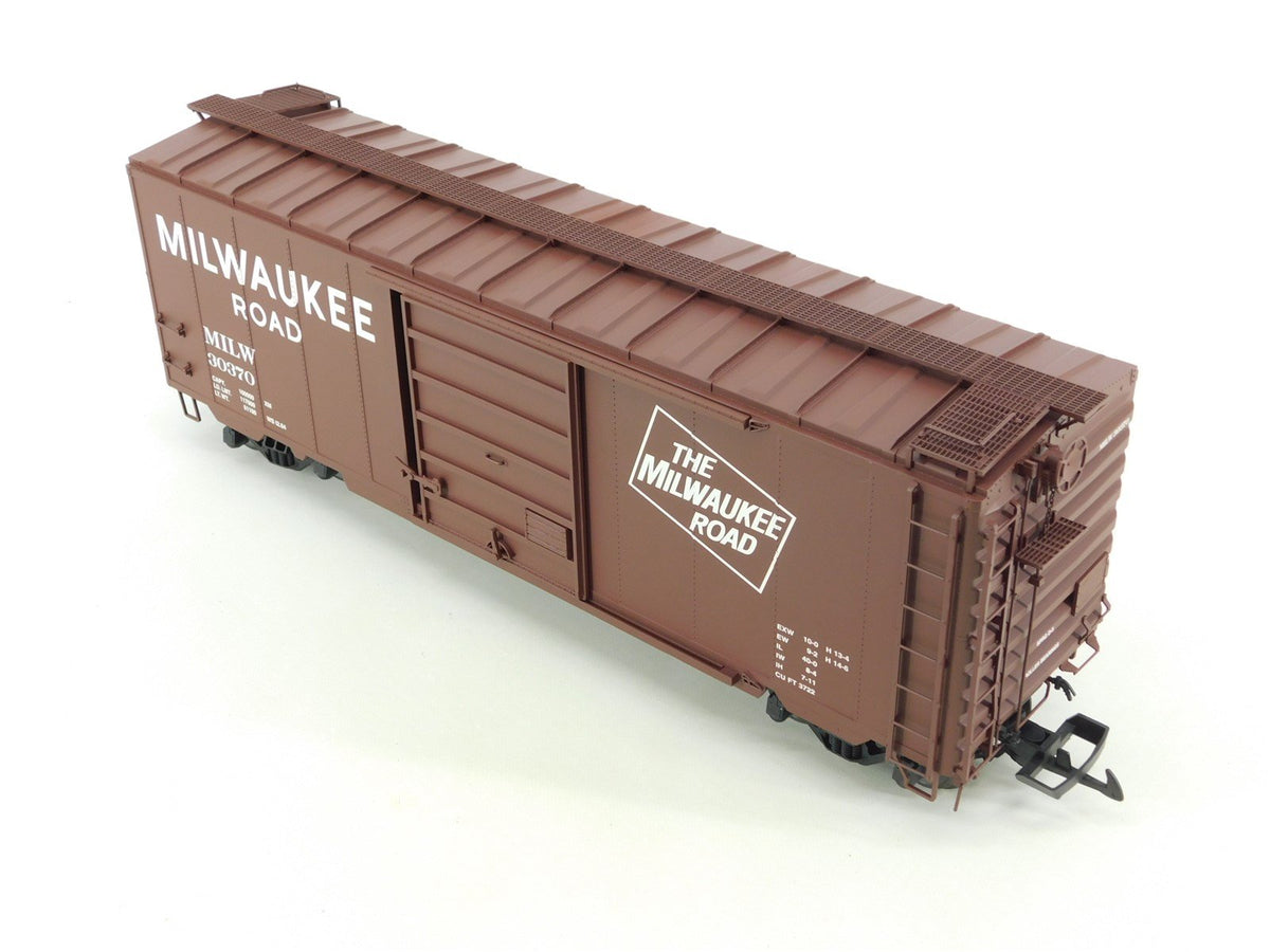 G Scale USA Trains R19223B MILW Milwaukee Road 40&#39; Box Car #30370