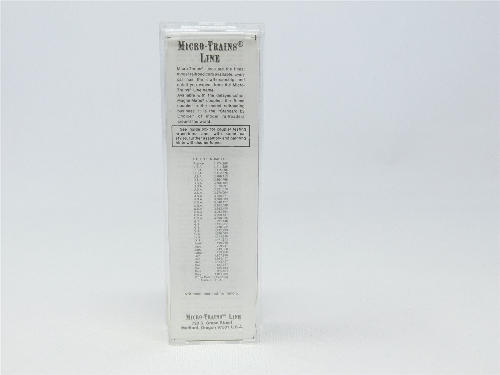 N Scale Micro-Trains MTL 29030 NP Northern Pacific 40' Steel Box Car #8002