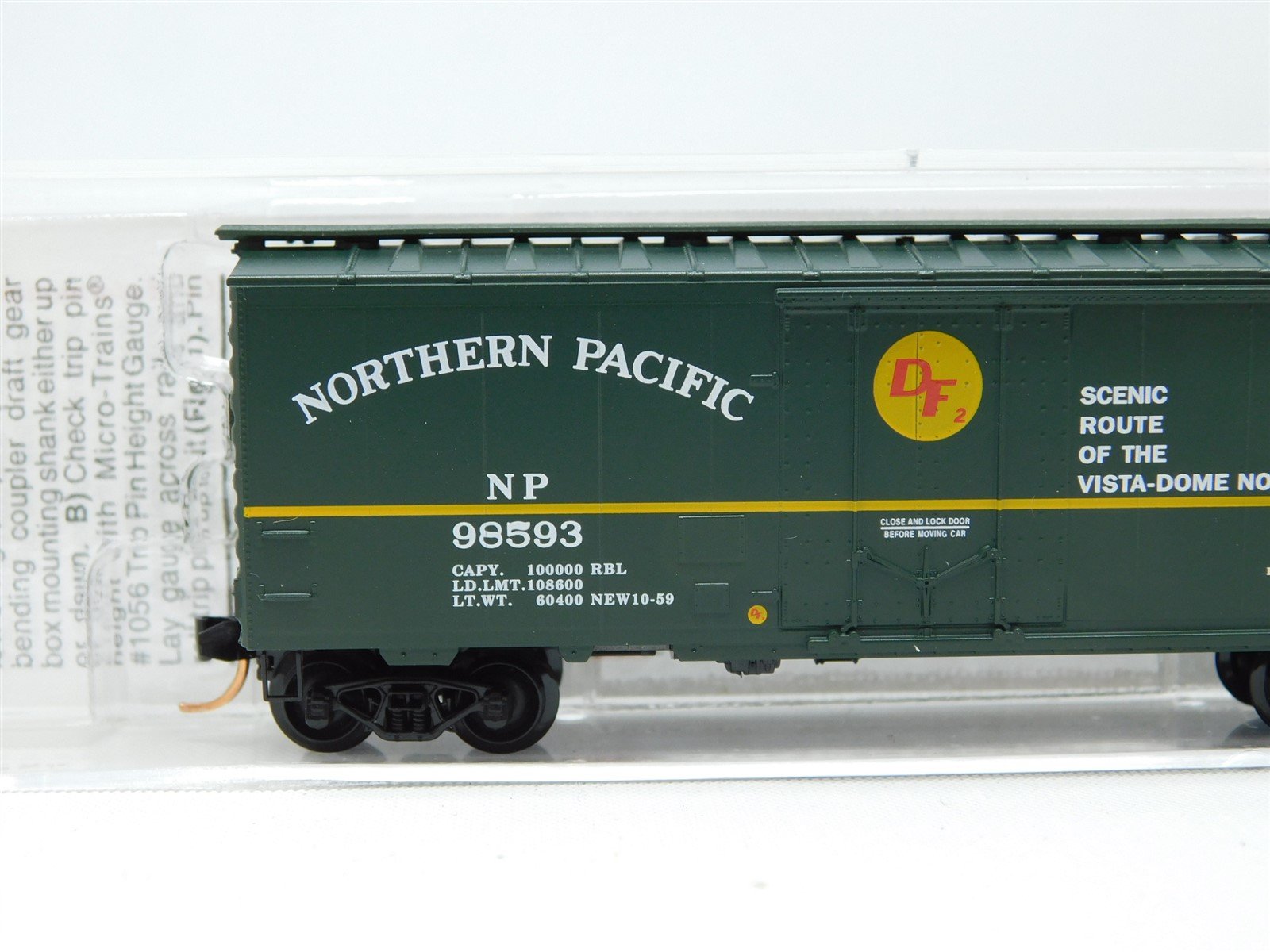 N Scale Micro-Trains MTL 21210 NP Northern Pacific 40' Steel Box Car #98593