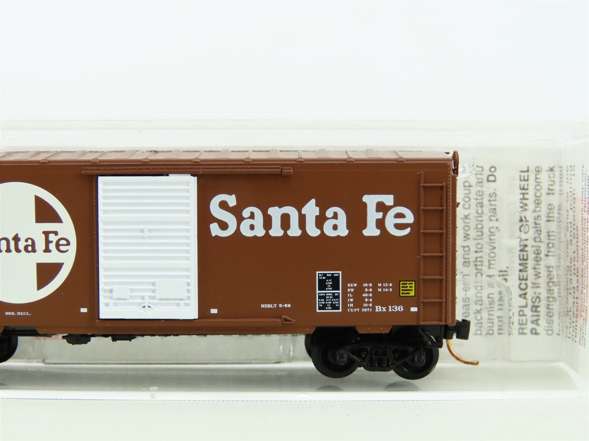 N Scale Micro-Trains MTL 73010 ATSF Santa Fe 40&#39; Single Door Box Car #22640