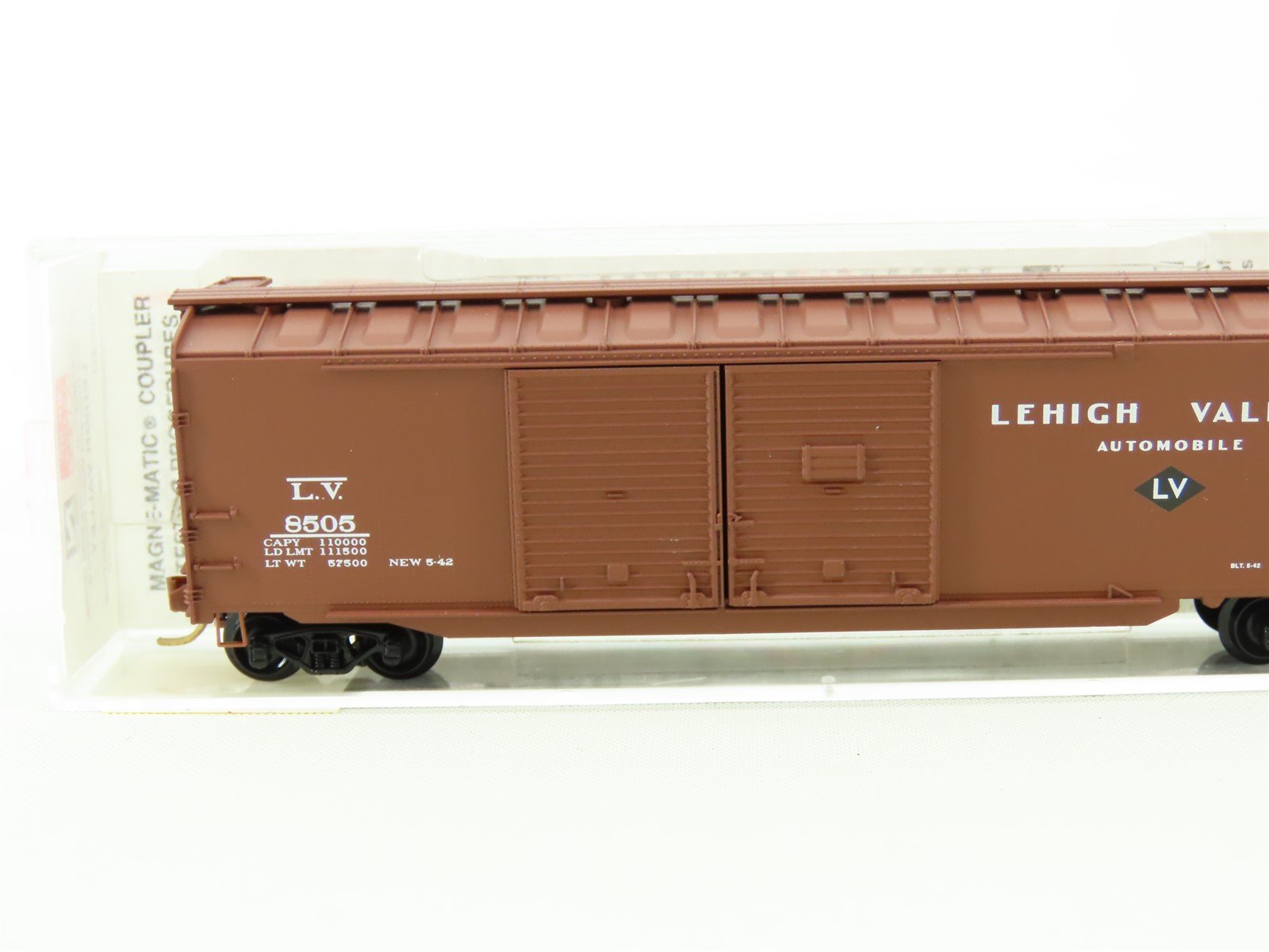N Scale Micro-Trains MTL 78040 L.V Lehigh Valley 50' Auto Box Car #8505