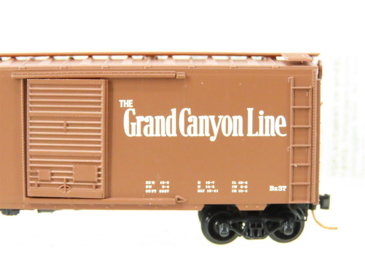 N Scale Micro-Trains MTL 20060 ATSF &quot;The Grand Canyon Line&quot; 40&#39; Box Car #143582