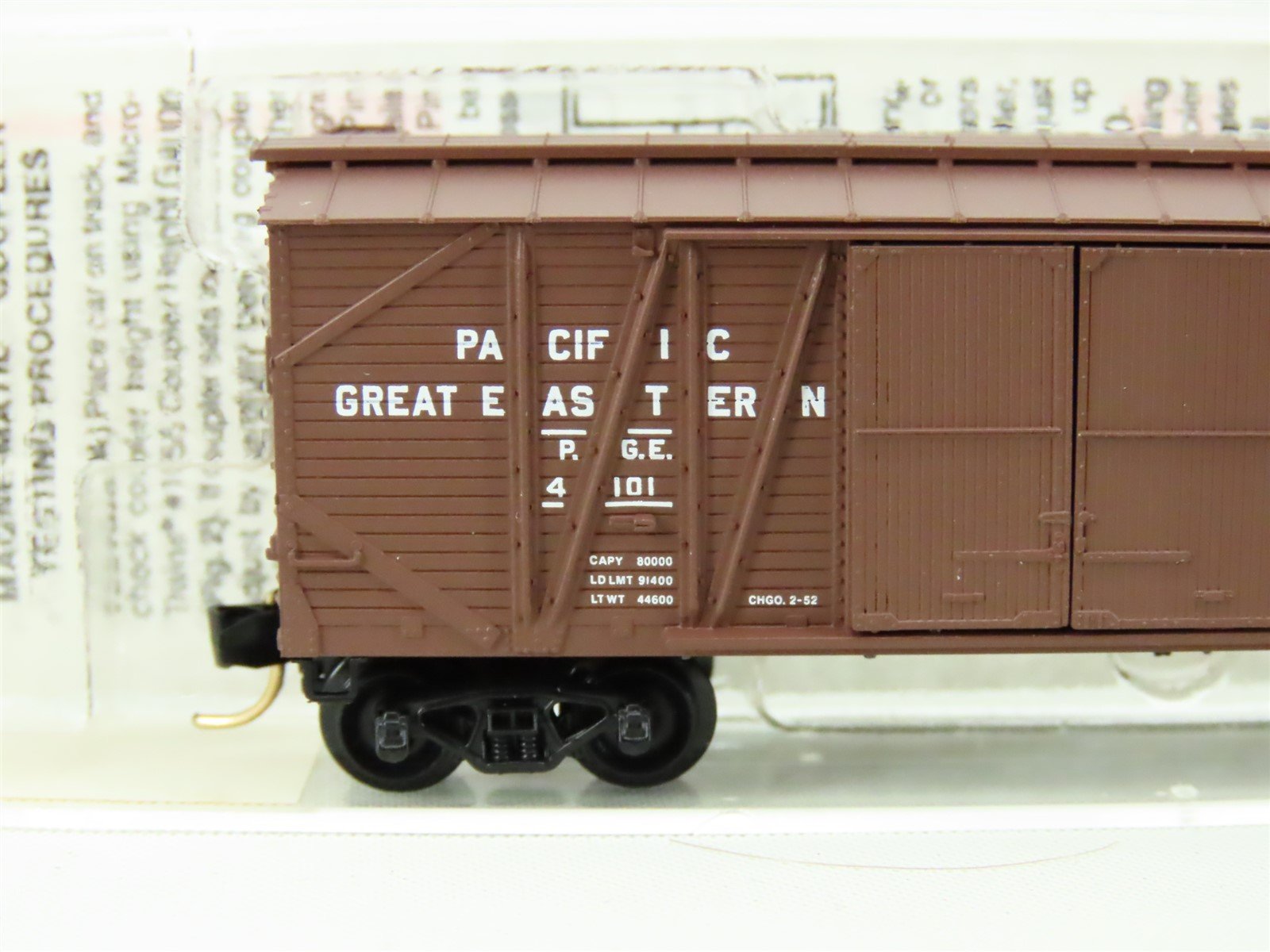 N Scale Micro-Trains MTL 29080 PGE Pacific Great Northern 40' Box Car #4101