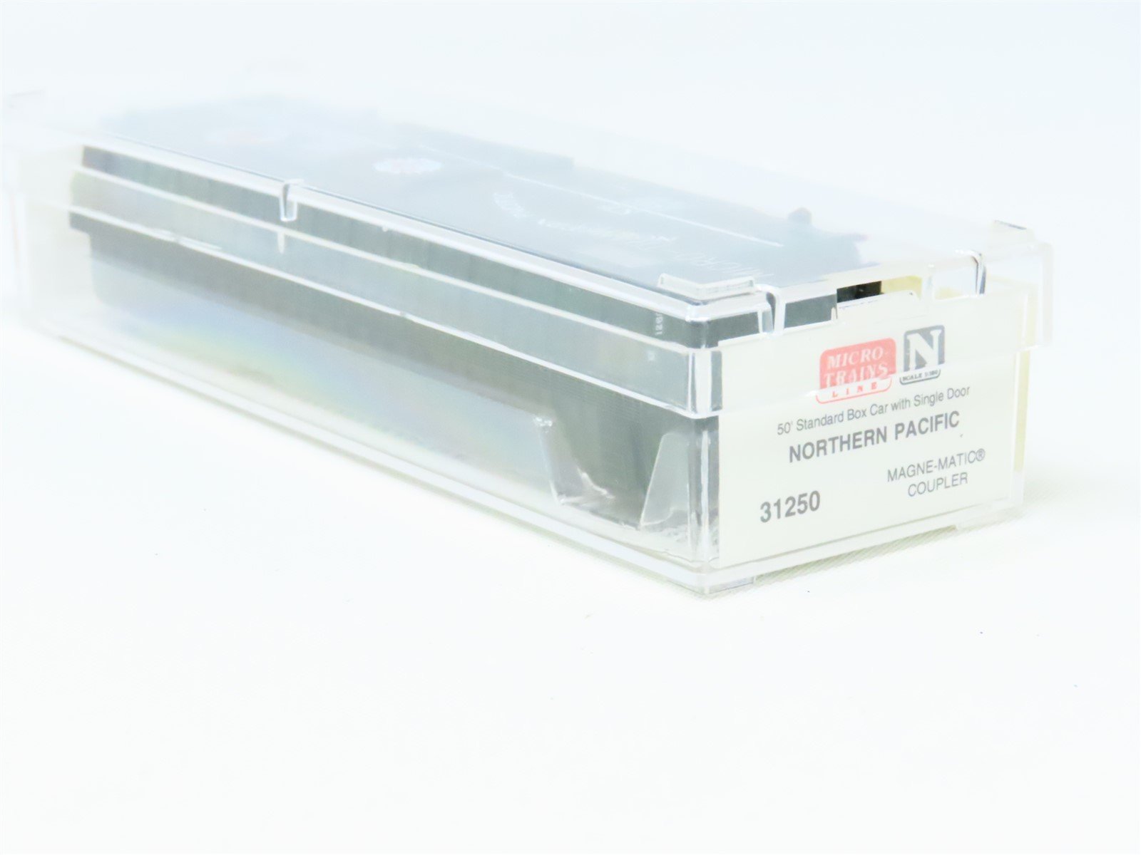 N Scale Micro-Trains MTL 31250 NP Northern Pacific 50' Single Door Box Car #1260