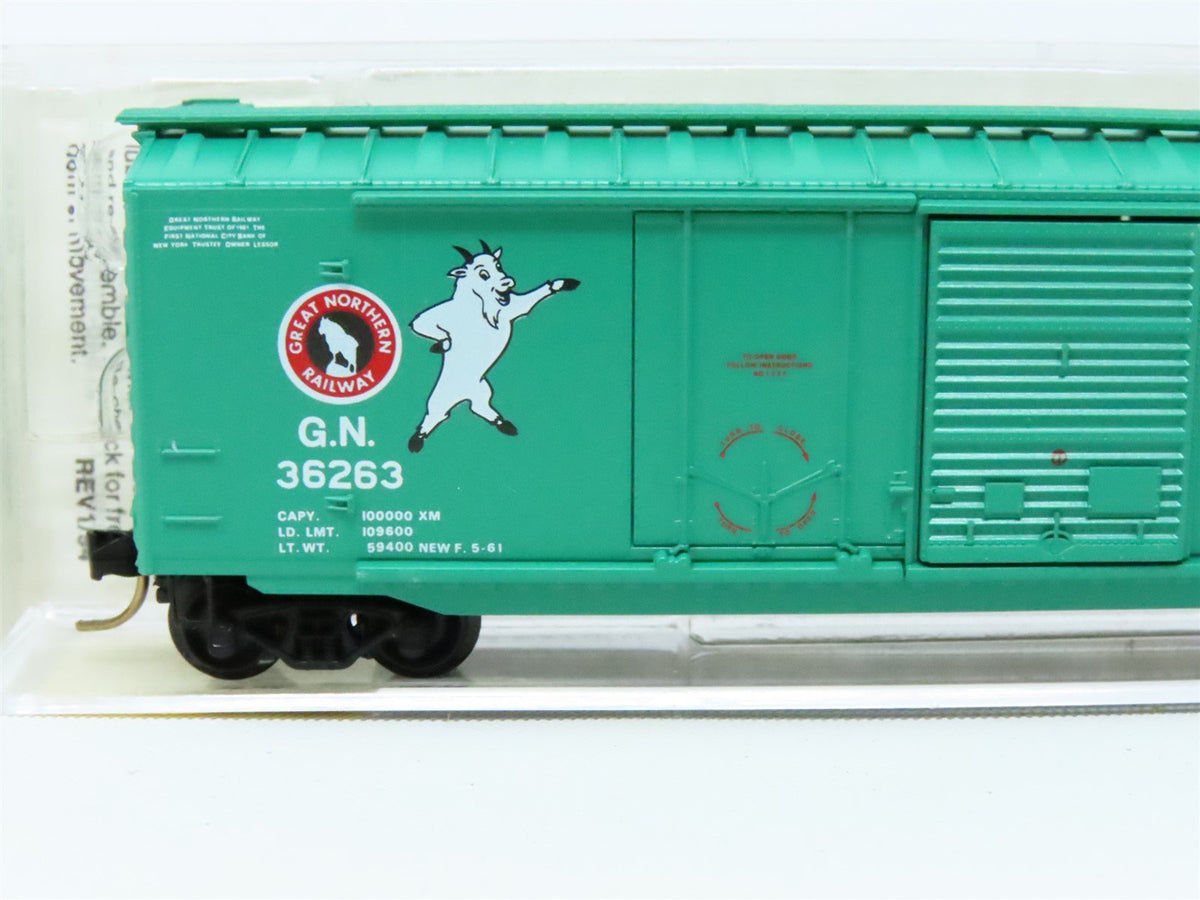 N Scale Micro-Trains MTL 33120 GN Great Northern 50&#39; Steel Box Car #36263