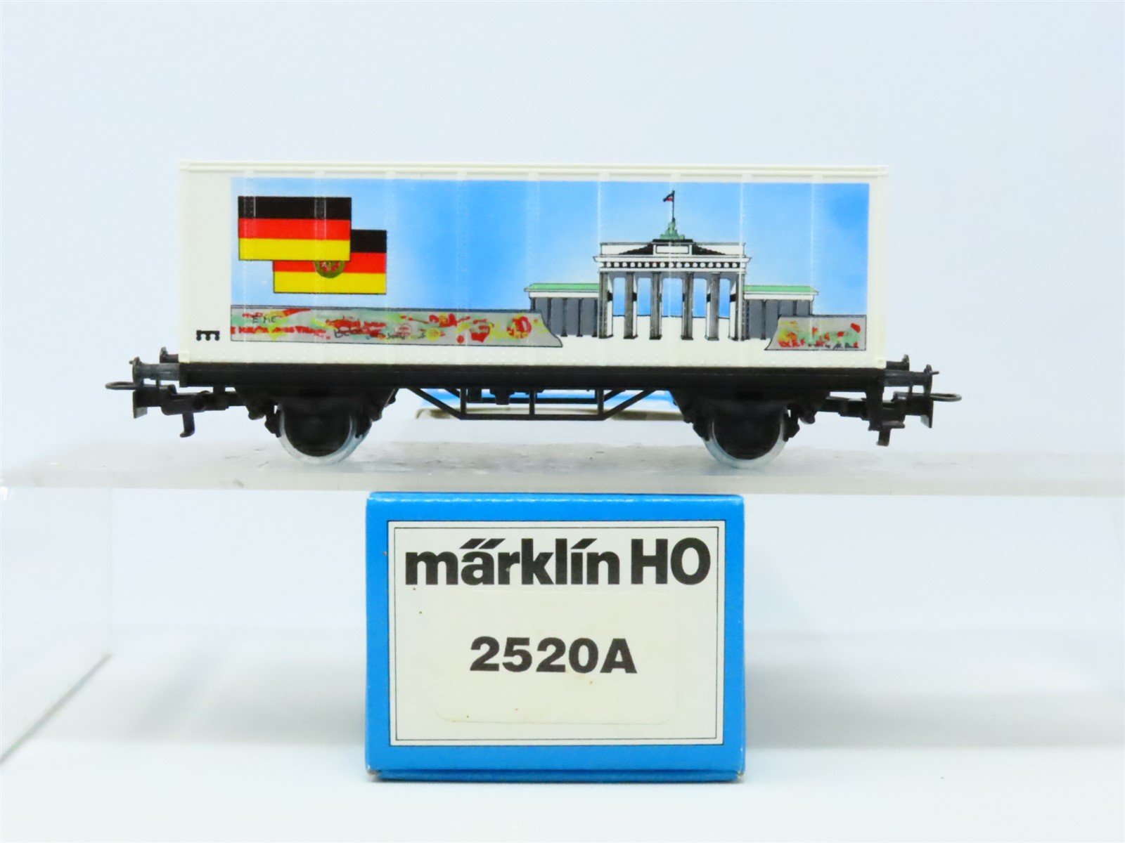 HO Scale Marklin 2520A Germany Berlin Wall Container Car
