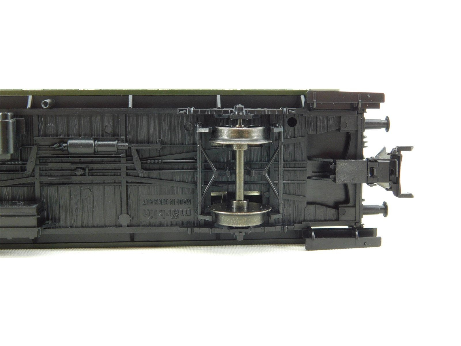 HO Scale Marklin 43010 DB German Federal 2nd Class Coach Passenger Car #09859