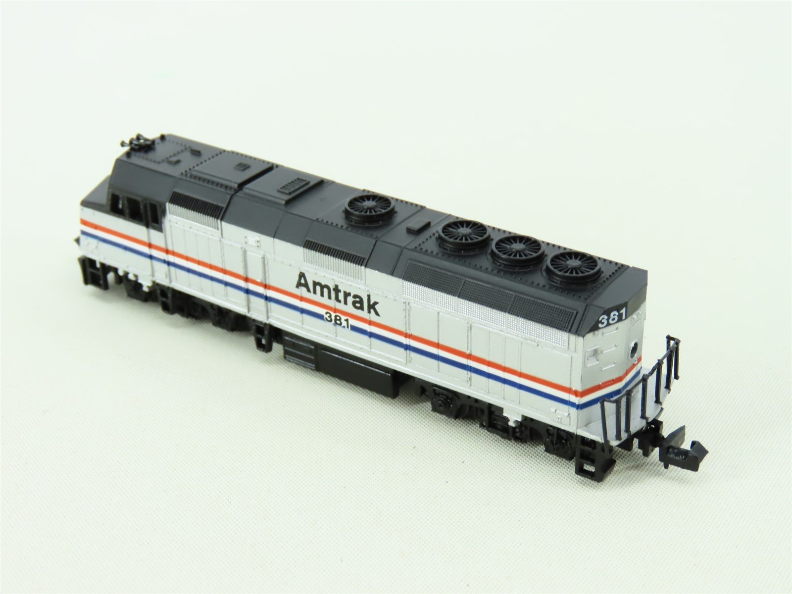 N Scale Life-Like 7641 AMTK Amtrak F40 Diesel Locomotive #381