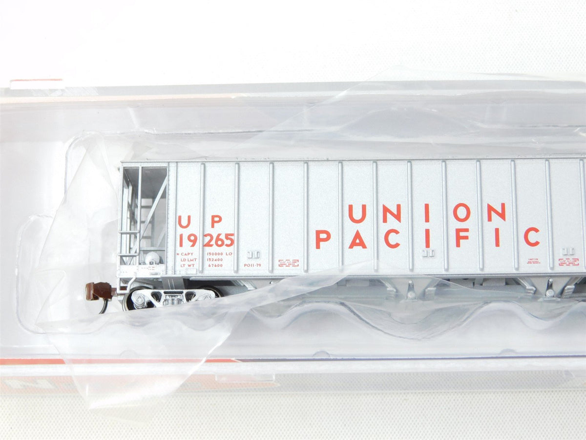 N Scale BLMA Models 16015 UP Union Pacific 3-Bay Covered Dry-Flo Hopper #19265