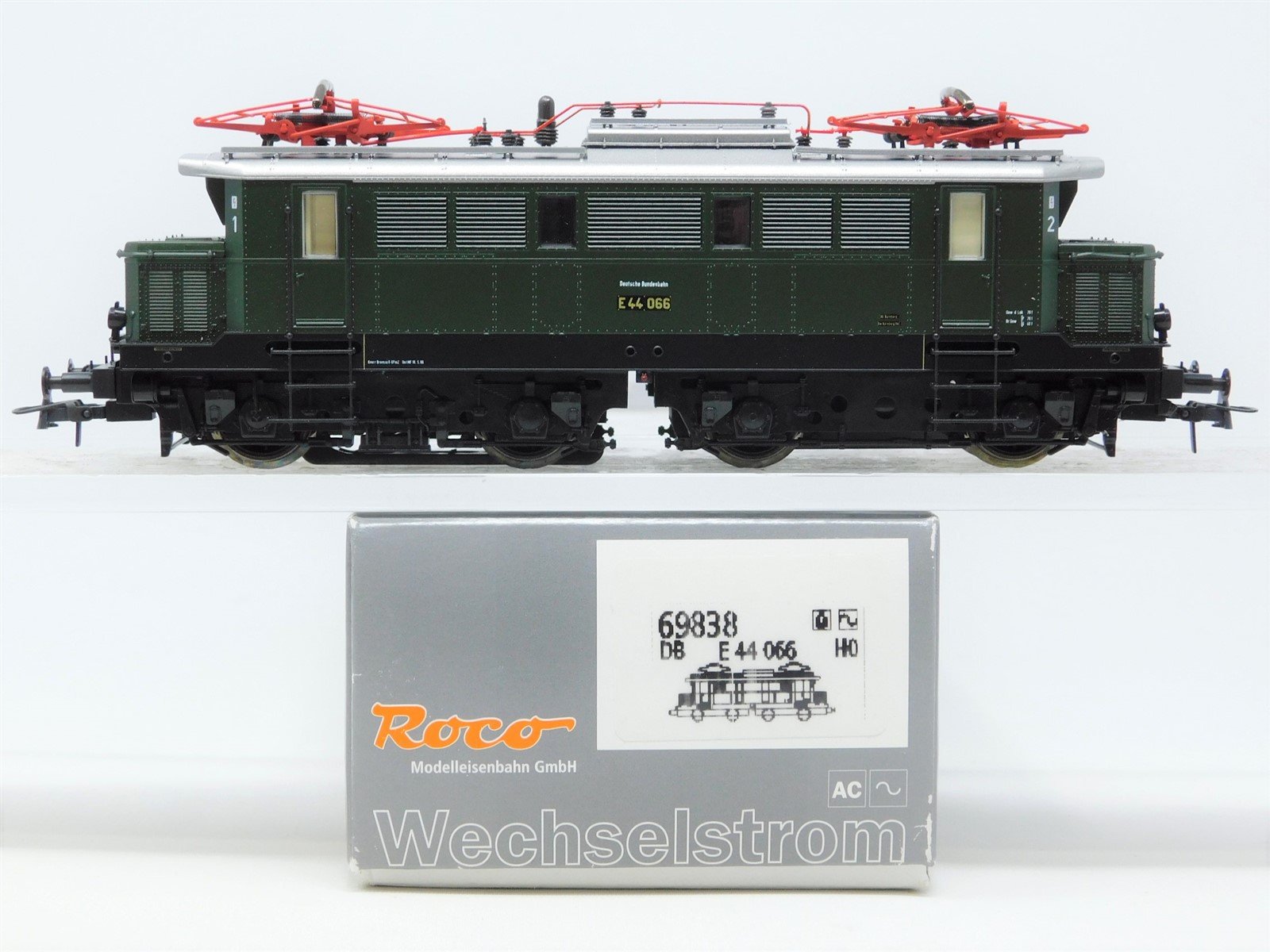 HO Scale 3-Rail Roco 69838 DB German Federal Class BR E44 Electric #066 w/DCC