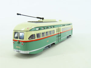 O 1/50 Scale Corgi #US55027 PCC Streetcar CSL Chicago, IL Vintage Bus #4391