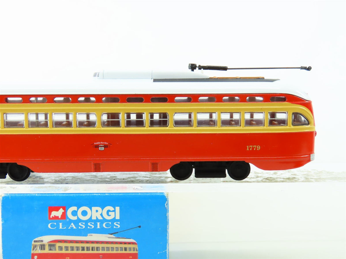 O 1/50 Scale Corgi Classics #55003 PCC Streetcar - St. Louis #1779