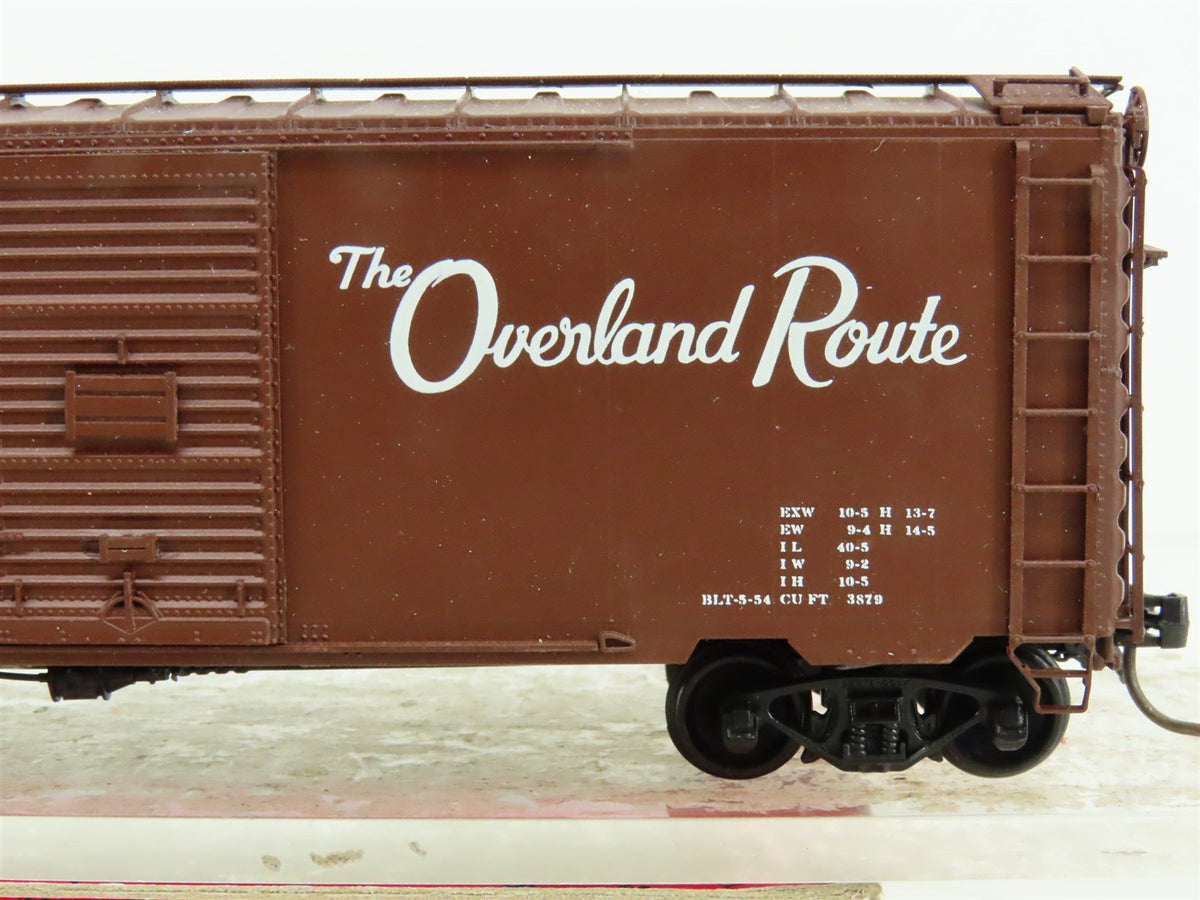 HO Scale InterMountain 45402-01 C&amp;NW &quot;The Overland Route&quot; 40&#39; Box Car #1002