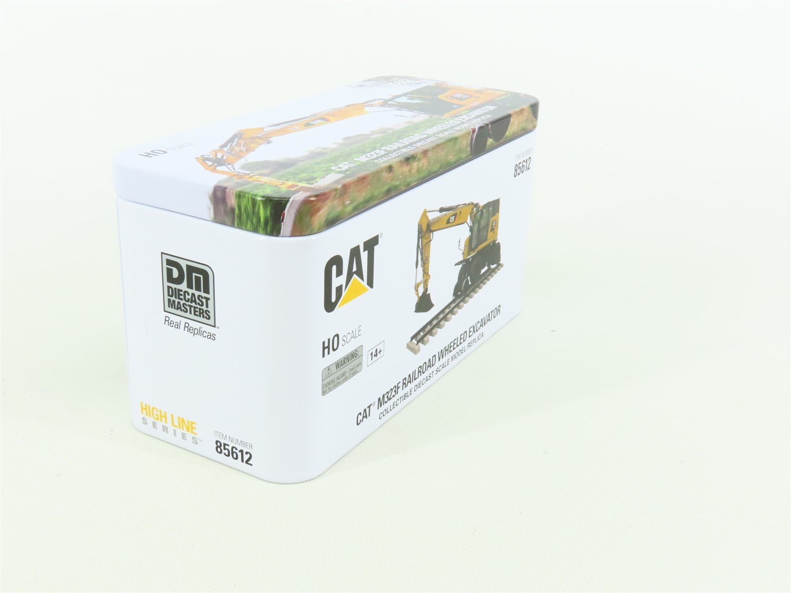 HO 1/87 Diecast Masters 85612 Caterpillar CAT M323F Railroad Wheeled Excavator