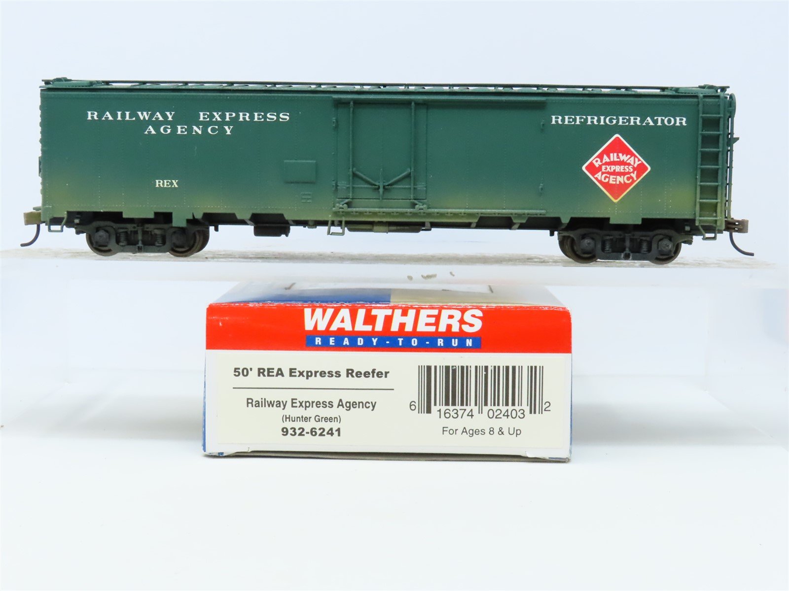 HO Scale Walthers 932-6241 REX Railway Express Agency 50' Reefer - Weathered