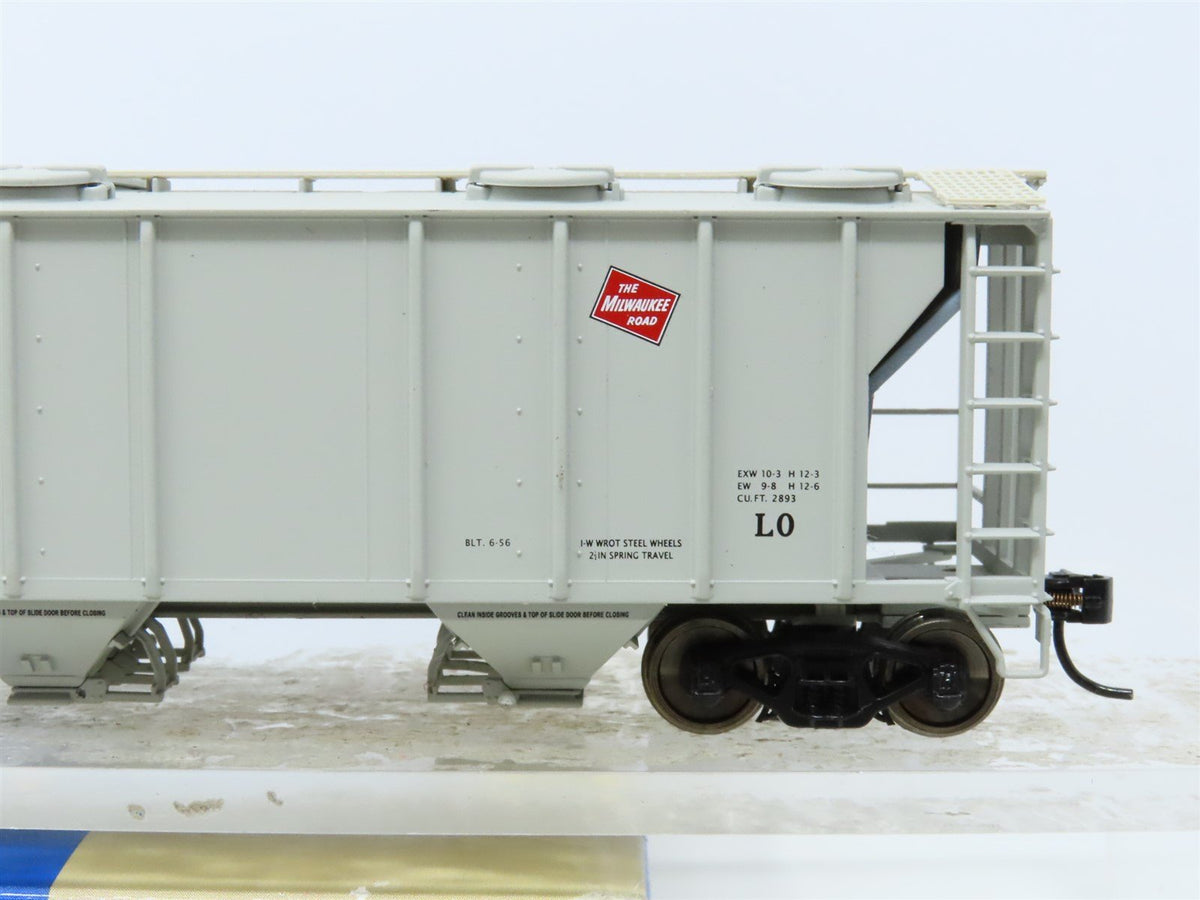 HO Scale Walthers Gold Line 932-7957 MILW Milwaukee Road 3-Bay Hopper #98047