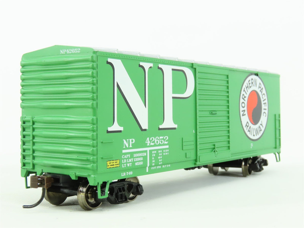 HO Scale Athearn 70118 NP Northern Pacific 40&#39; Modernized Box Car #42652