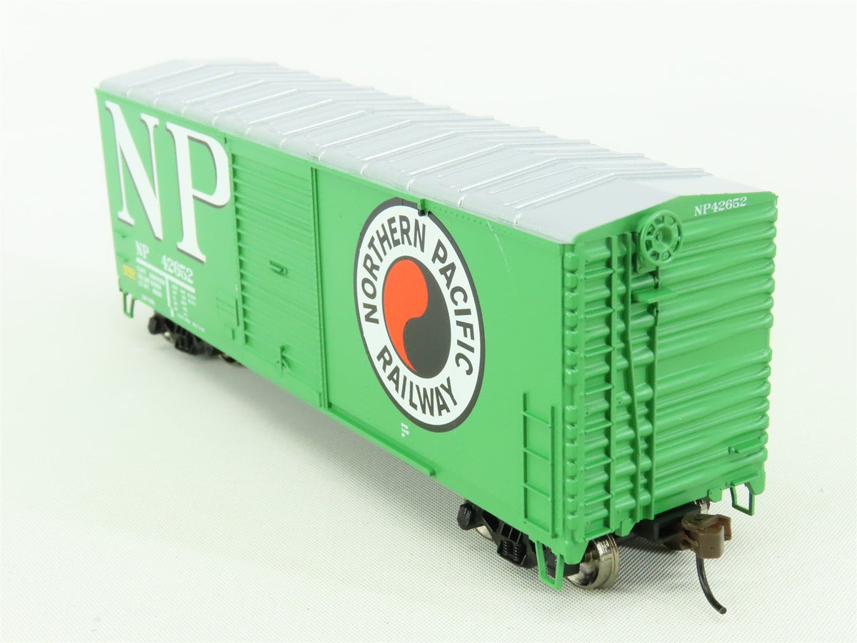 HO Scale Athearn 70118 NP Northern Pacific 40&#39; Modernized Box Car #42652