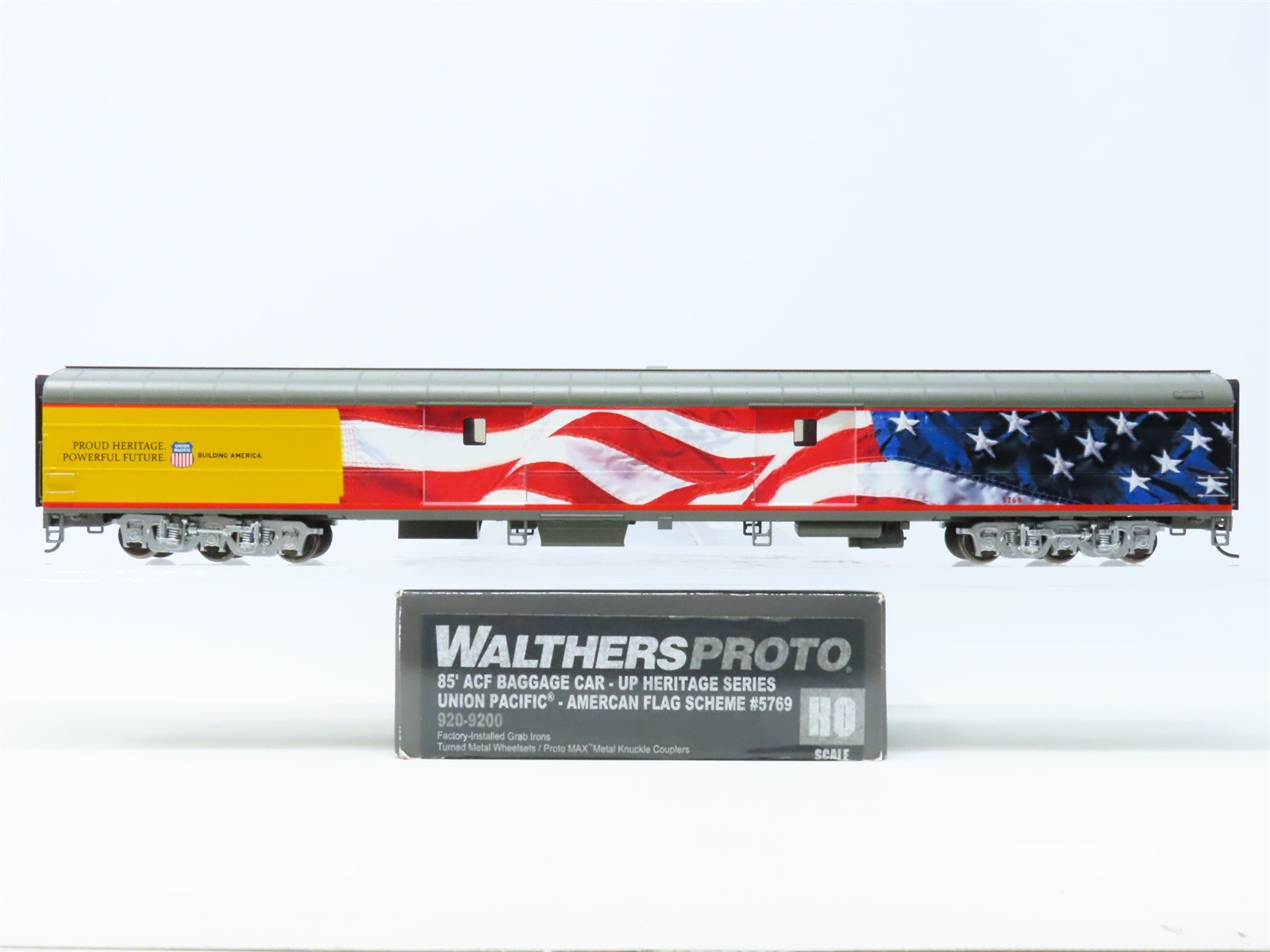 HO Walthers Proto 920-9200 UP Heritage Series "American Flag" Baggage Passenger