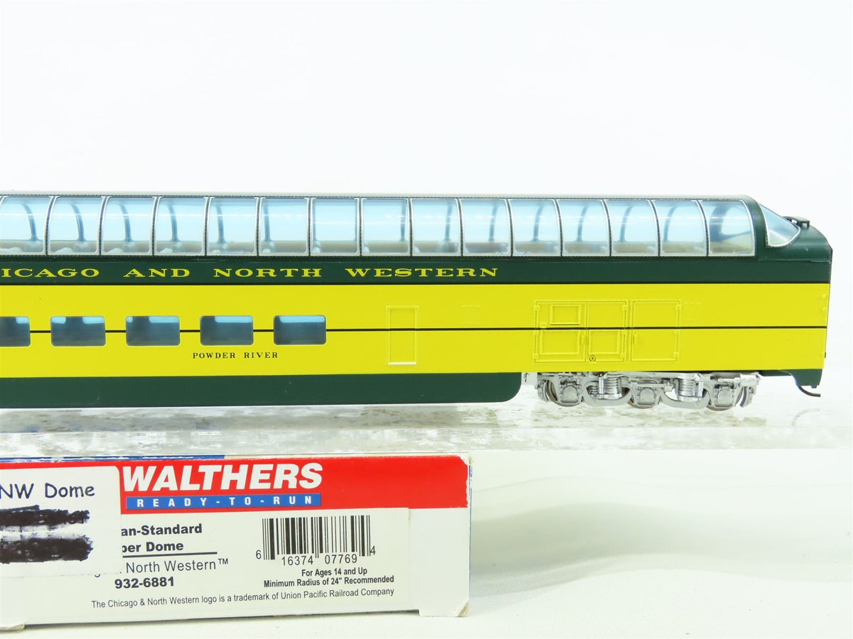 HO Scale Walthers 932-6881 CNW Chicago &amp; Northwestern Super Dome Passenger