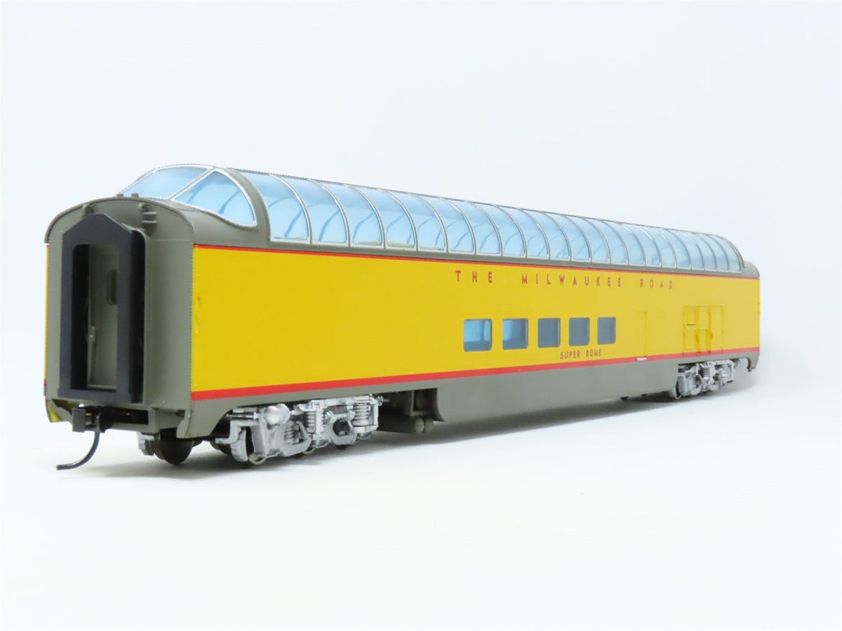 HO Walthers Proto 932-9271 MILW Milwaukee Road &quot;Hiawatha&quot; Super Dome Passenger