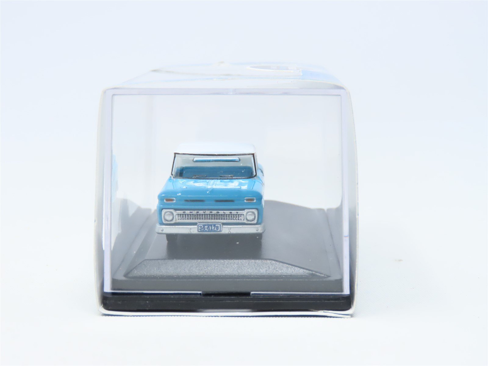 HO 1/87 Scale Oxford #87CP65001 1965 Chevrolet Stepside Pick Up Light Blue/White