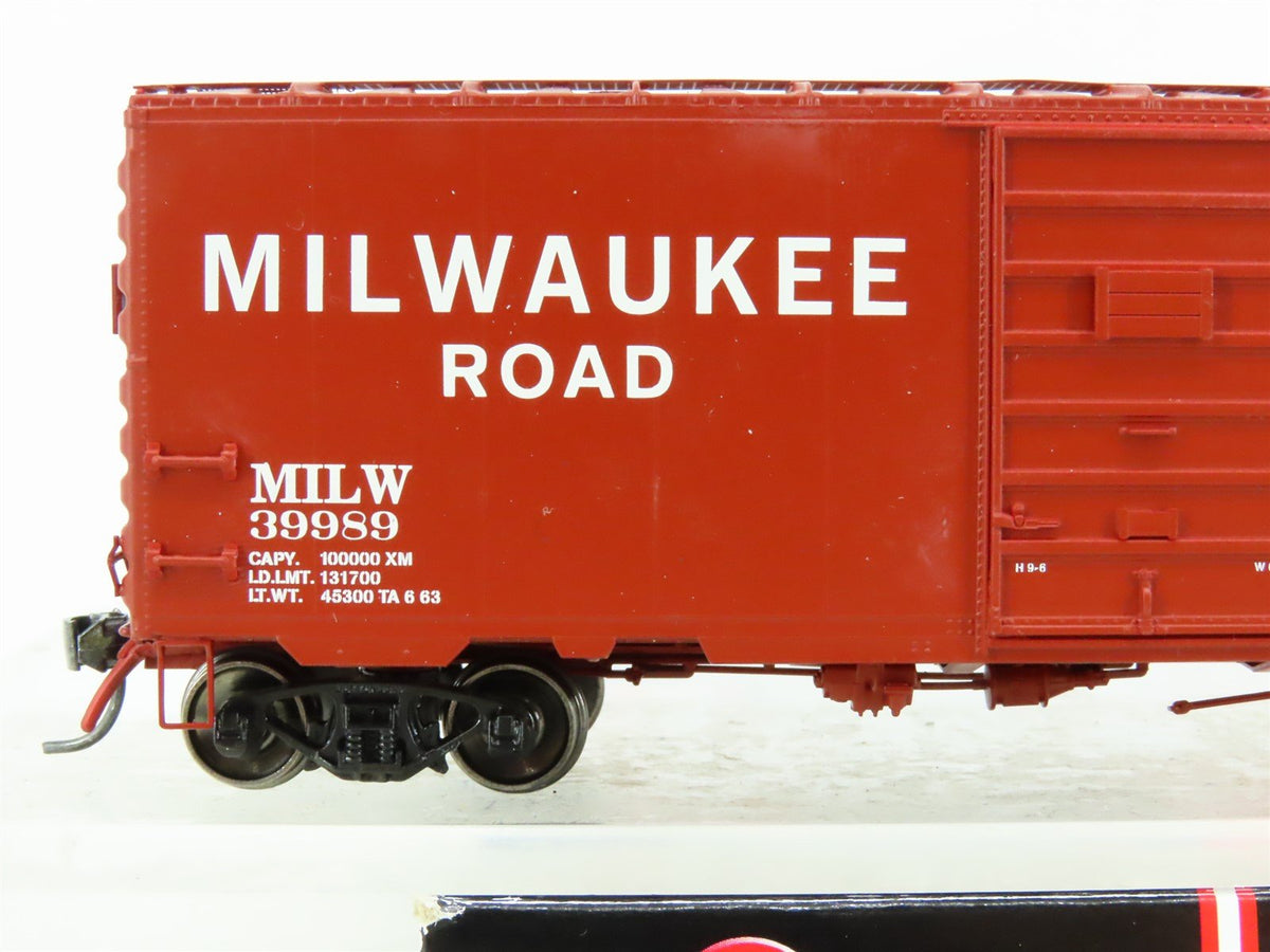 HO Scale InterMountain 45472-05 MILW The Milwaukee Road Steel Box Car #39989