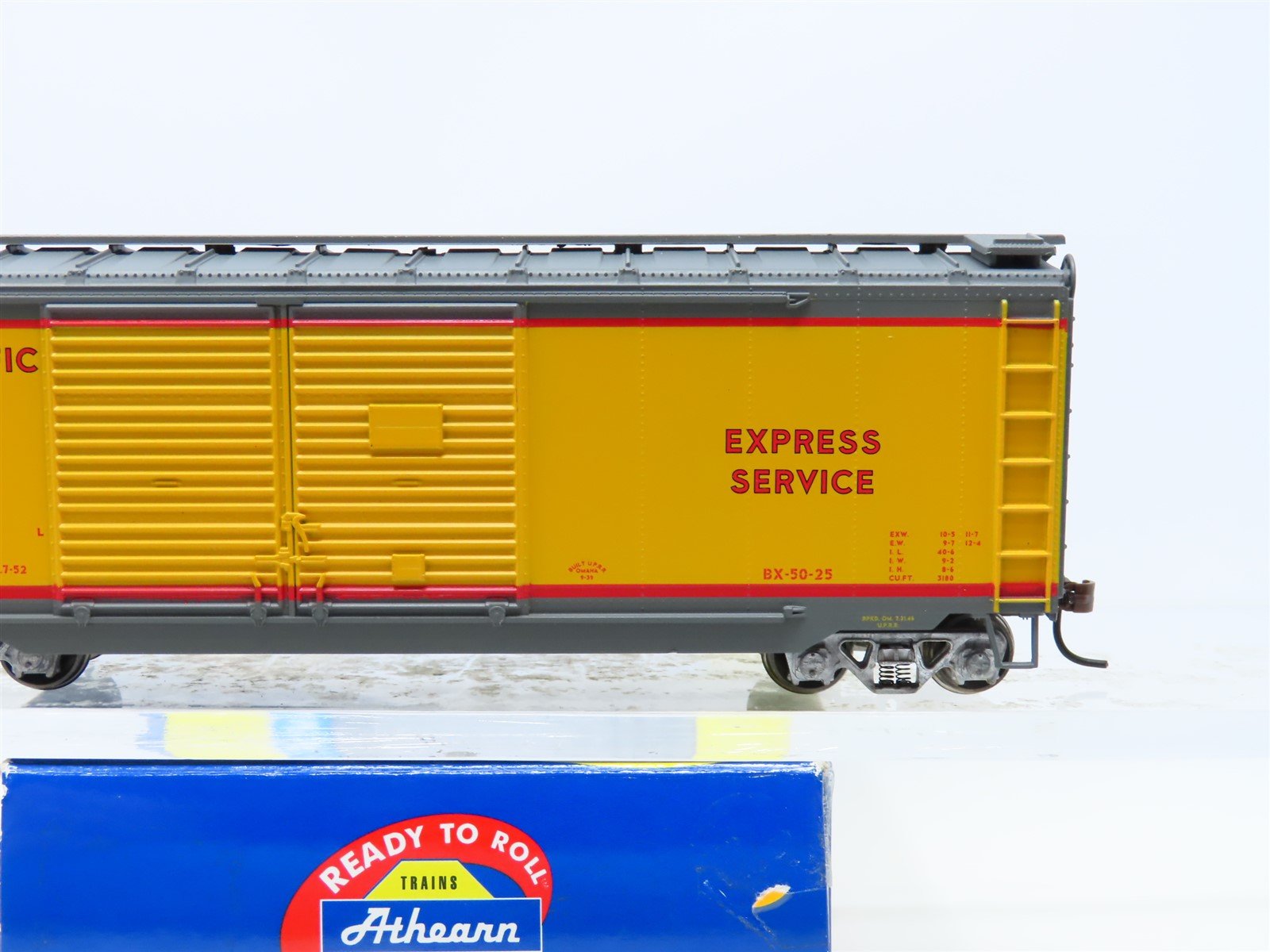 HO Scale Athearn 70888 UP Union Pacific 40' Double Door Express 