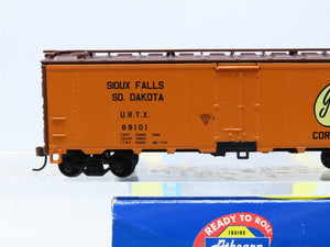 HO Scale Athearn 7123 URTX Greenlee Packing Company 40' Steel Reefer #69101