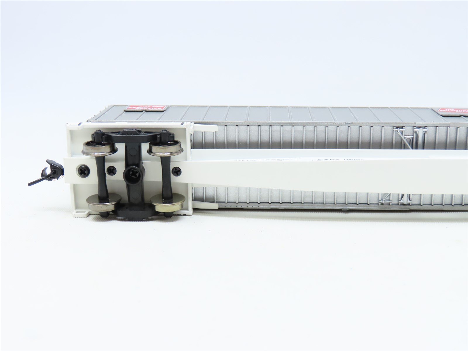 HO Walthers Gold Line 932-3926 MILW Milwaukee Road Flat Car #7028 w/ Trailers