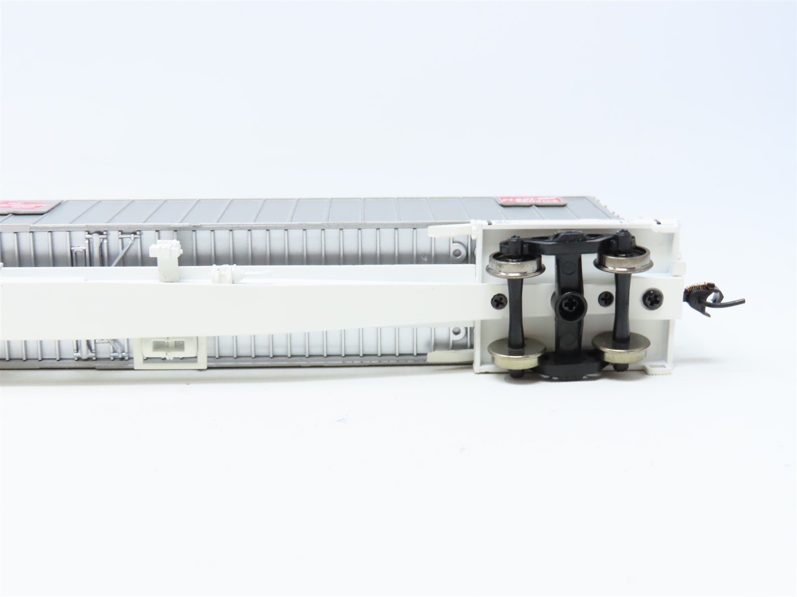 HO Walthers Gold Line 932-3926 MILW Milwaukee Road Flat Car #7028 w/ Trailers