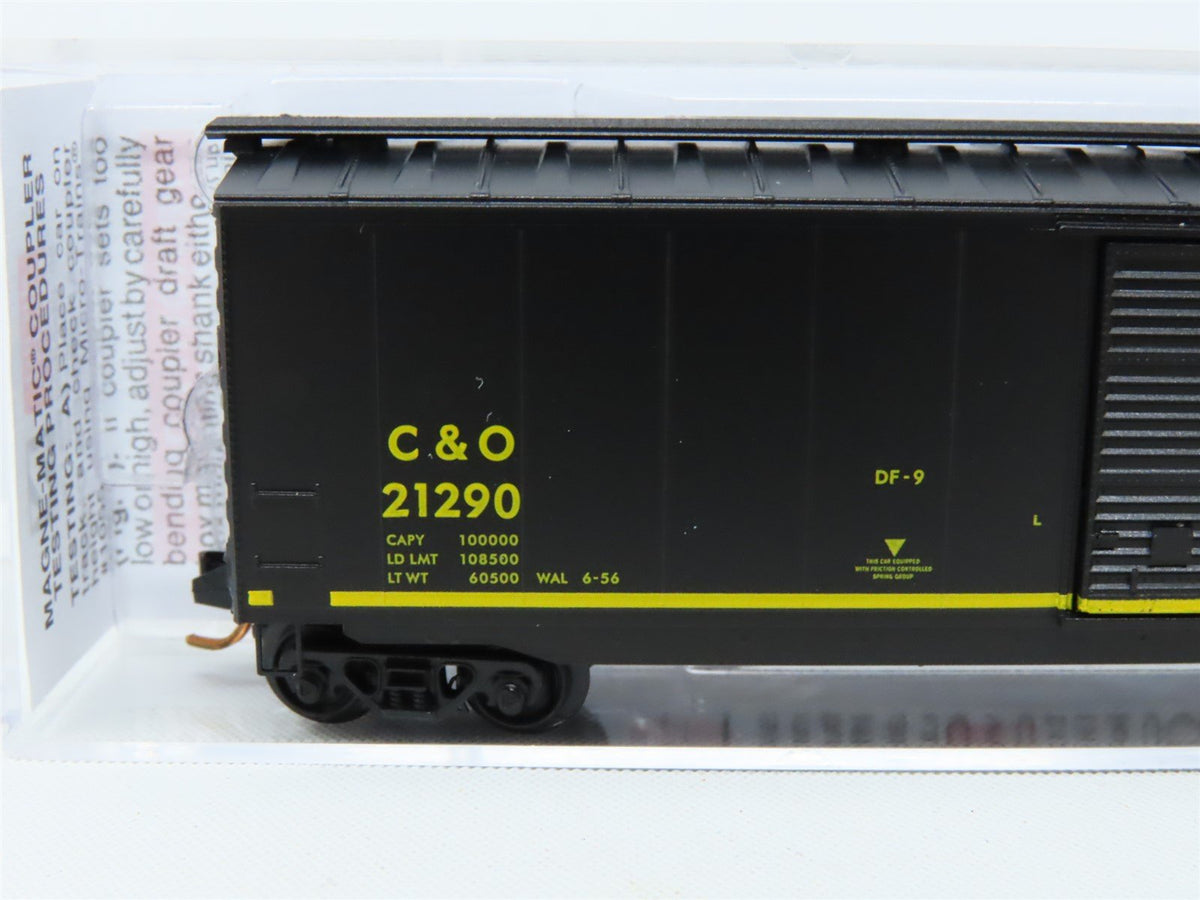 N Scale Micro-Trains MTL 03100071 C&amp;O &quot;The Chessie Route&quot; 50&#39; Box Car #21290