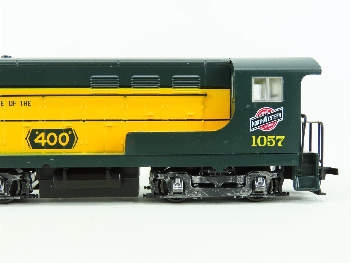 HO Scale Walthers CNW Chicago North Western FM H10-44 Diesel Locomotive #1057