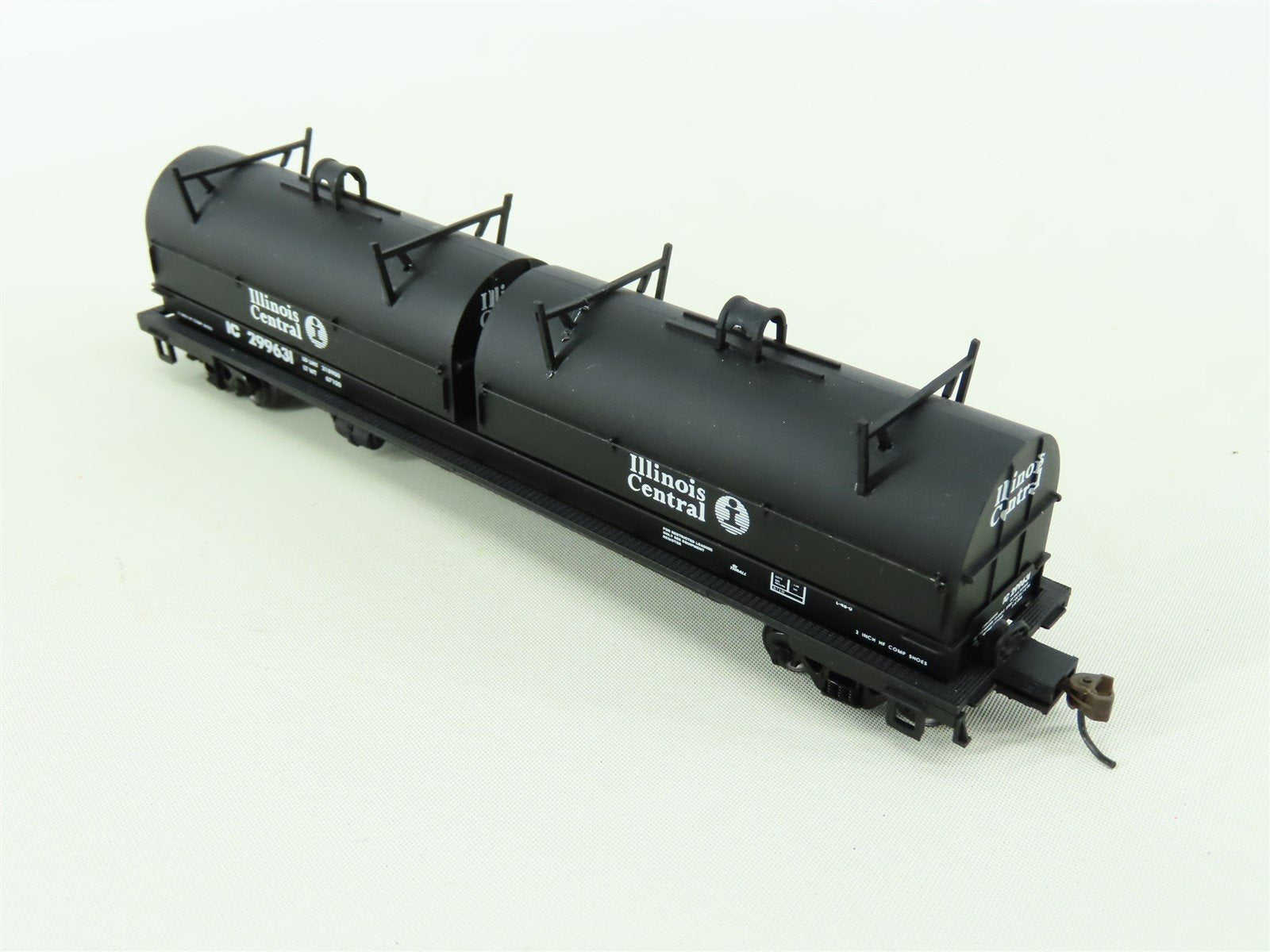 HO Scale Walthers 932-3889 IC Illinois Central 55' Cushion Coil Car #299631