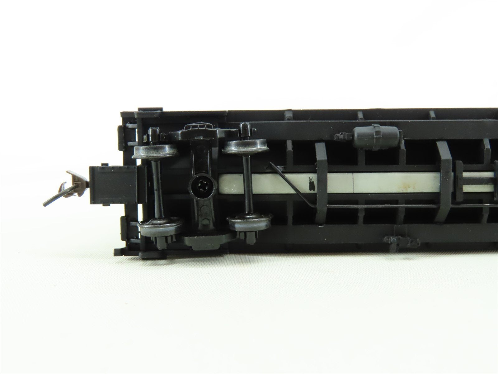 HO Scale Walthers 932-3889 IC Illinois Central 55' Cushion Coil Car #299631