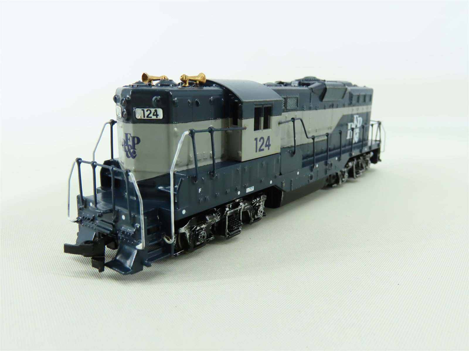 HO Athearn RFP Richmond Fredericksburg & Potomac EMD GP7 Diesel #124 - Custom