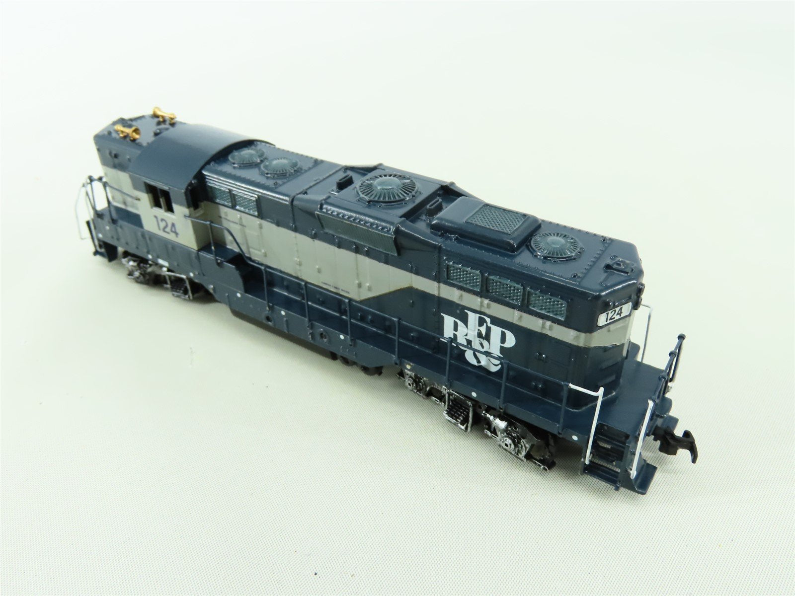 HO Athearn RFP Richmond Fredericksburg & Potomac EMD GP7 Diesel #124 - Custom