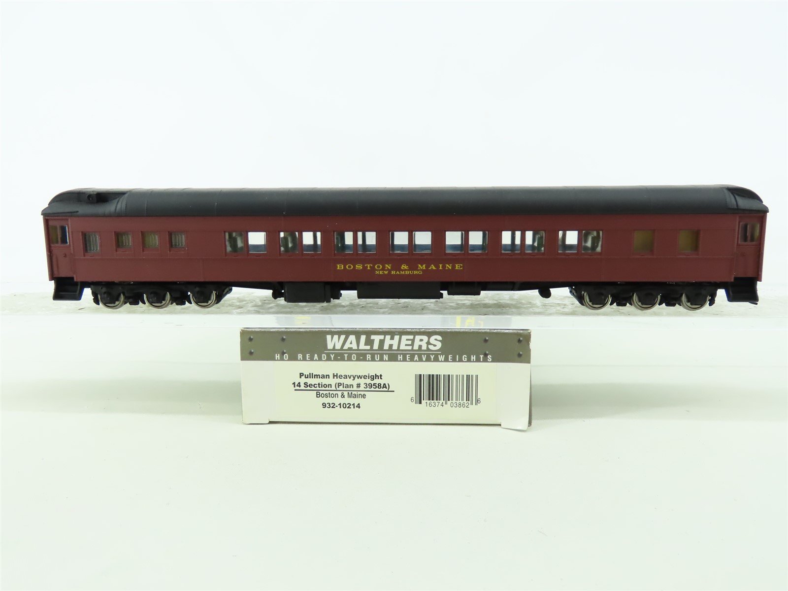 HO Scale Walthers #932-10214 BM Boston & Maine Coach Passenger "New Hamburg"