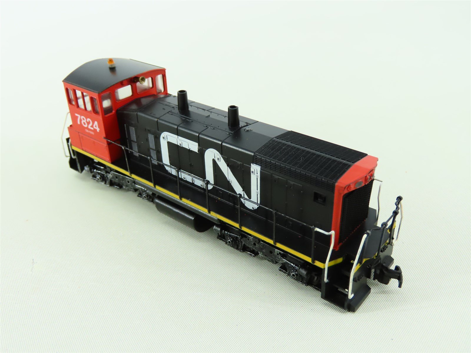 HO Scale Athearn CN Canadian National EMD SW1500 Diesel Switcher #7824 ...