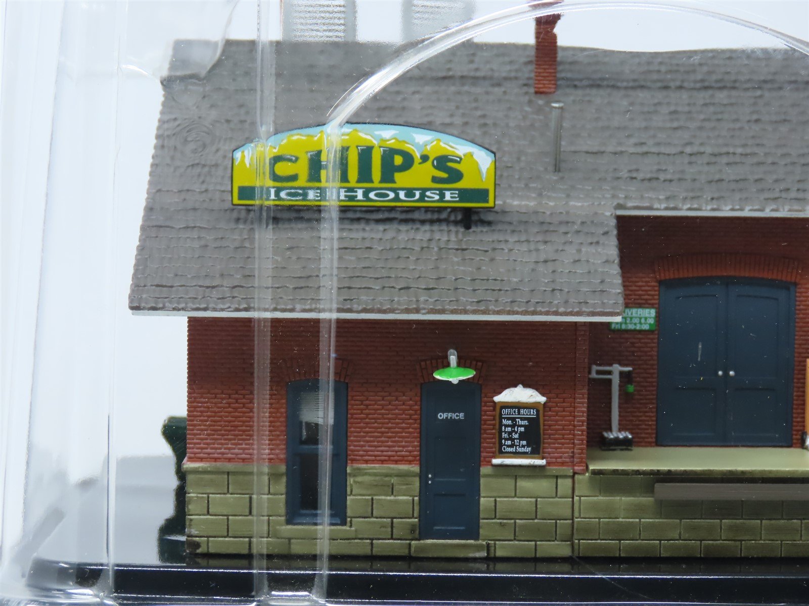 HO 1/87 Scale Woodland Scenics Built-&-Ready #BR5028 Chip's Ice House