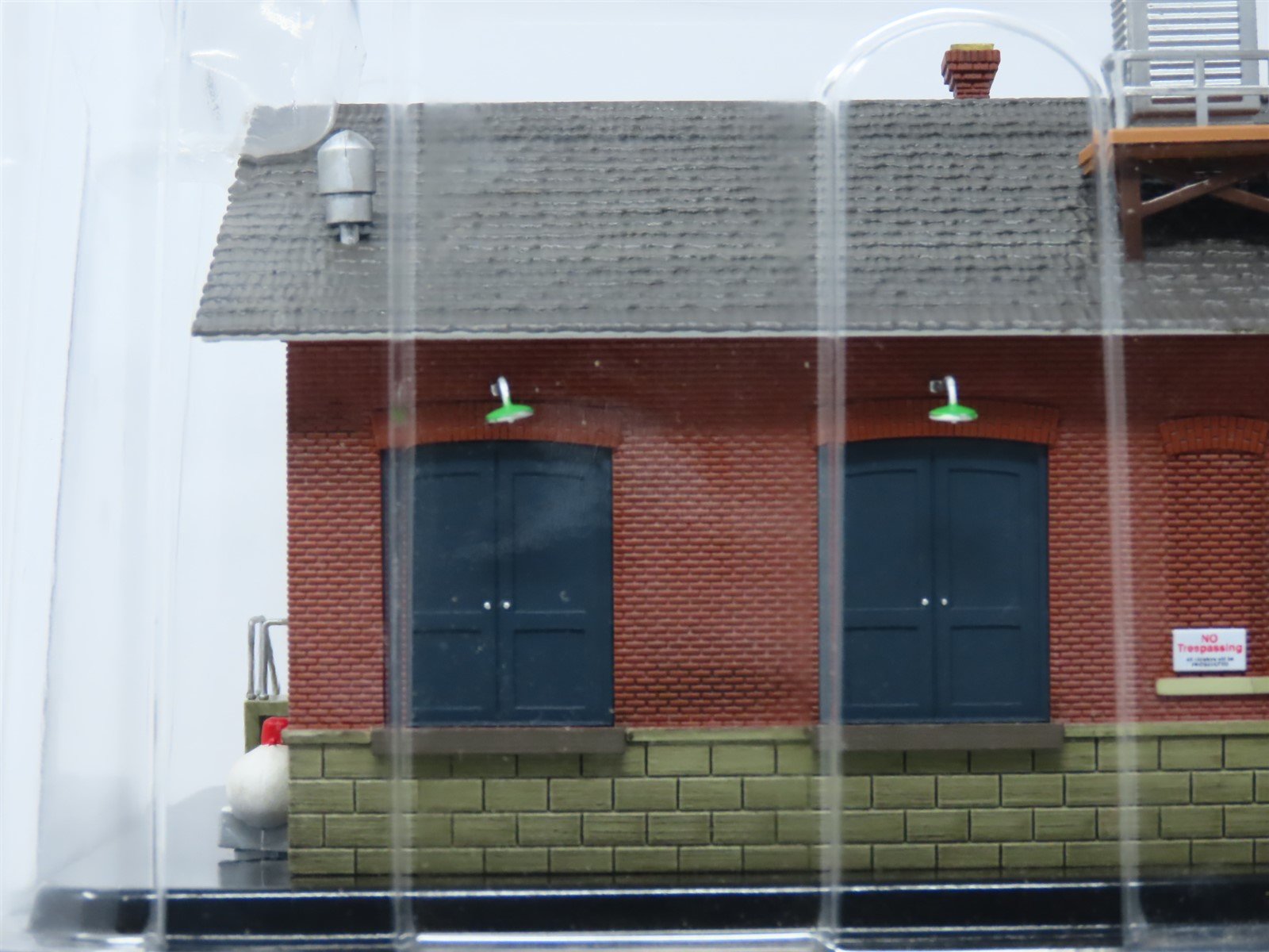 HO 1/87 Scale Woodland Scenics Built-&-Ready #BR5028 Chip's Ice House