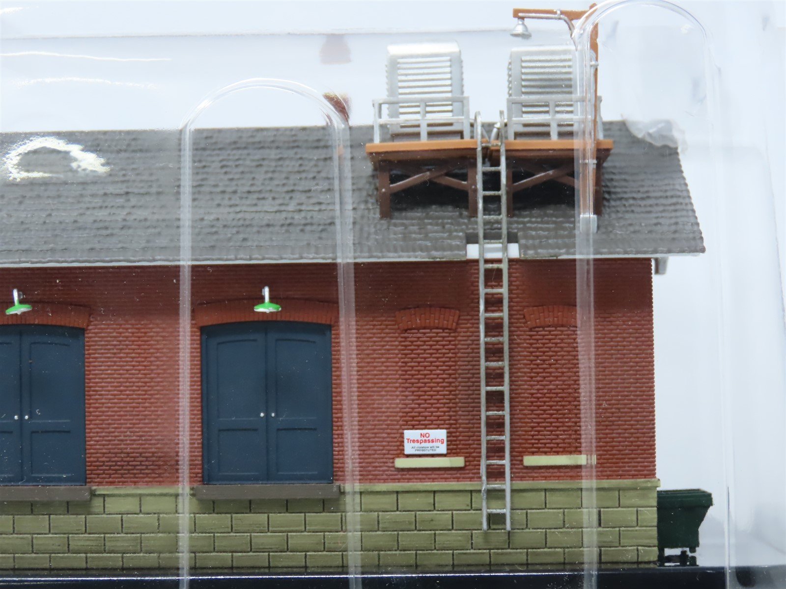 HO 1/87 Scale Woodland Scenics Built-&-Ready #BR5028 Chip's Ice House