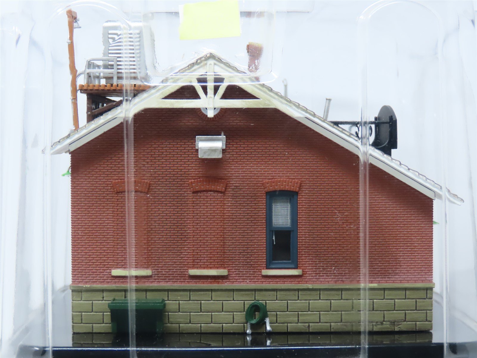 HO 1/87 Scale Woodland Scenics Built-&-Ready #BR5028 Chip's Ice House