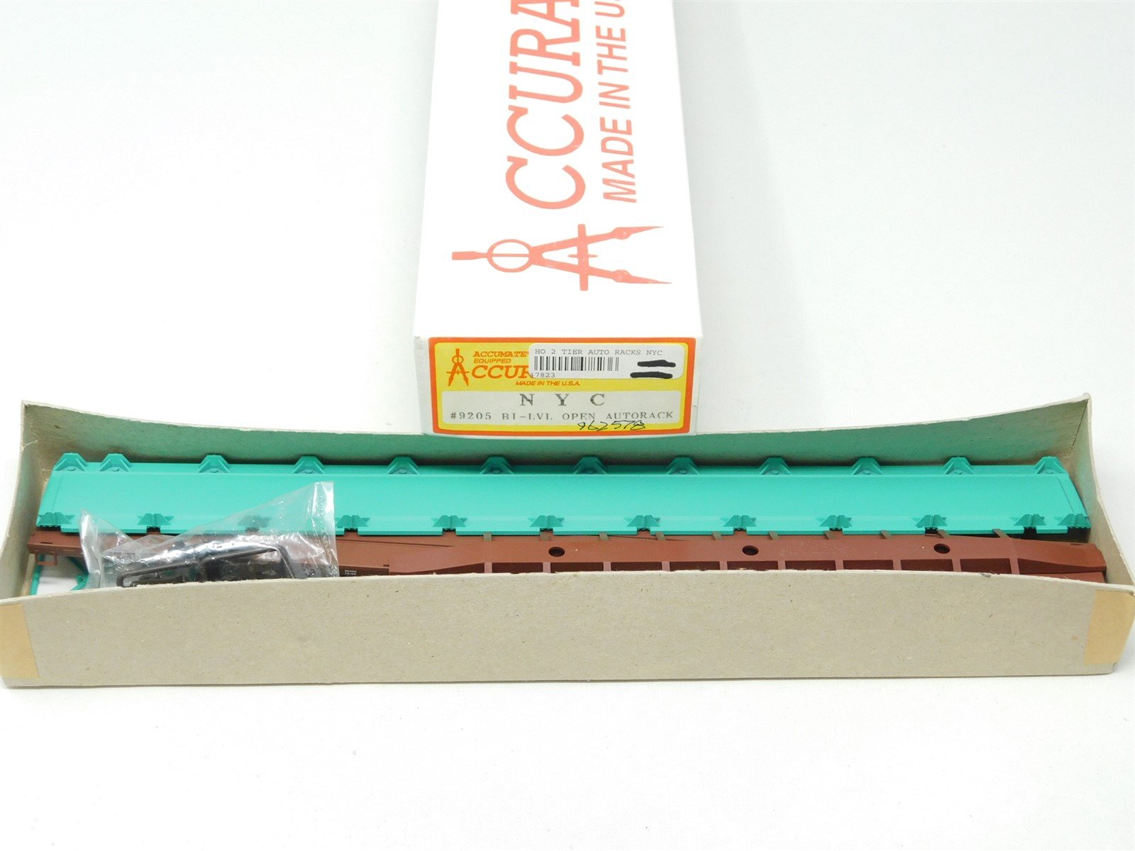 HO Scale Accurail Kit 9205 NYC New York Central Bi-Level Auto Rack Car #962578