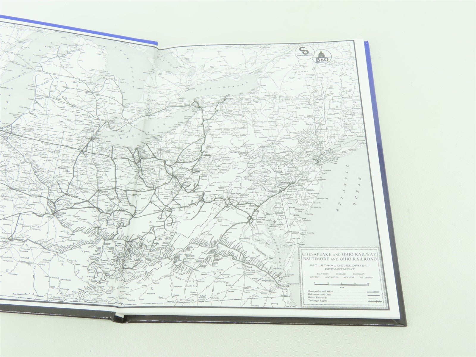 Chesapeake & Ohio Diesel Locomotives 1949-1972 by Jerry Doyle ©2006 HC Book