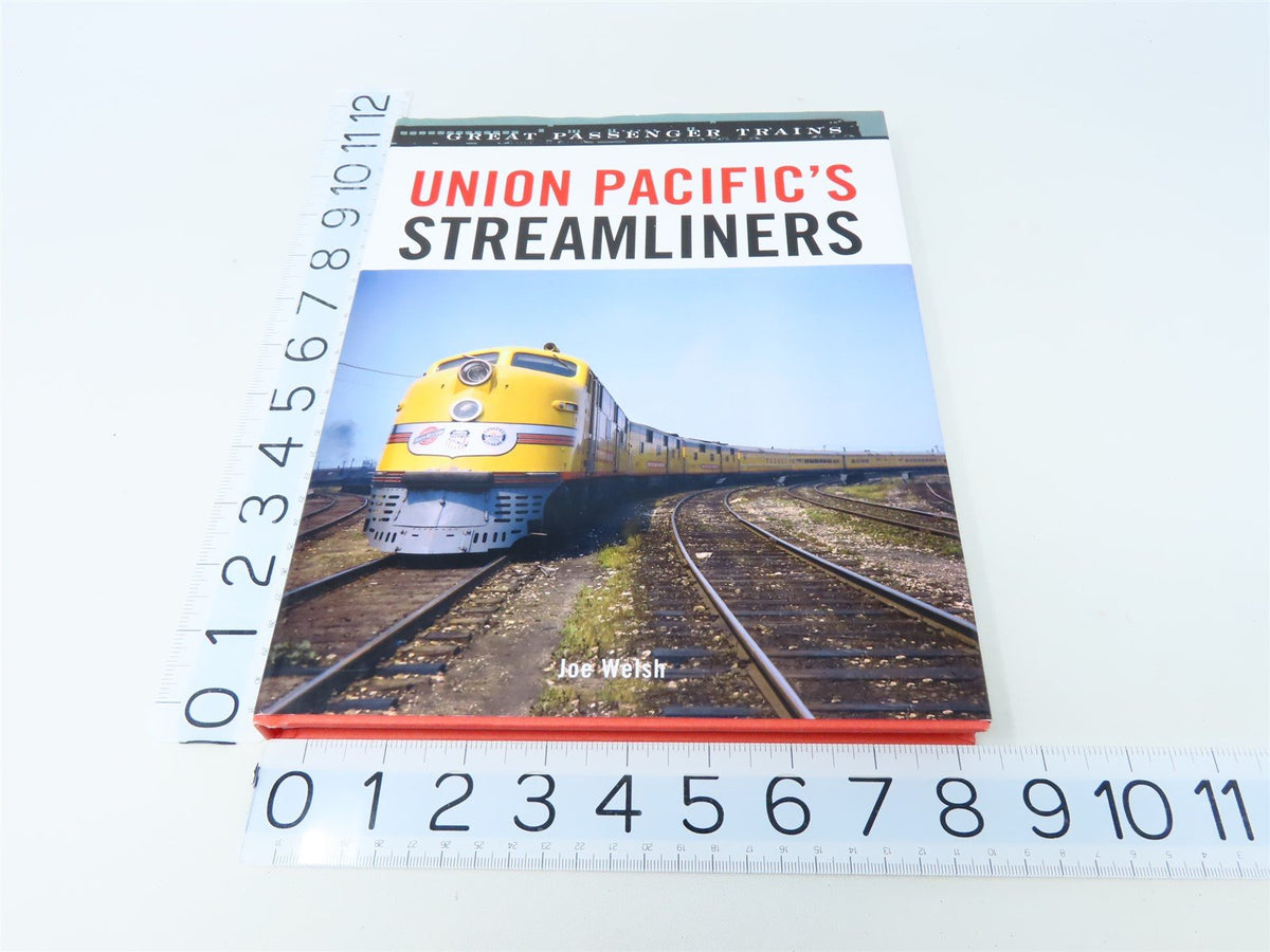 Union Pacific&#39;s Streamliners by Joe Welsh ©2008 HC Book