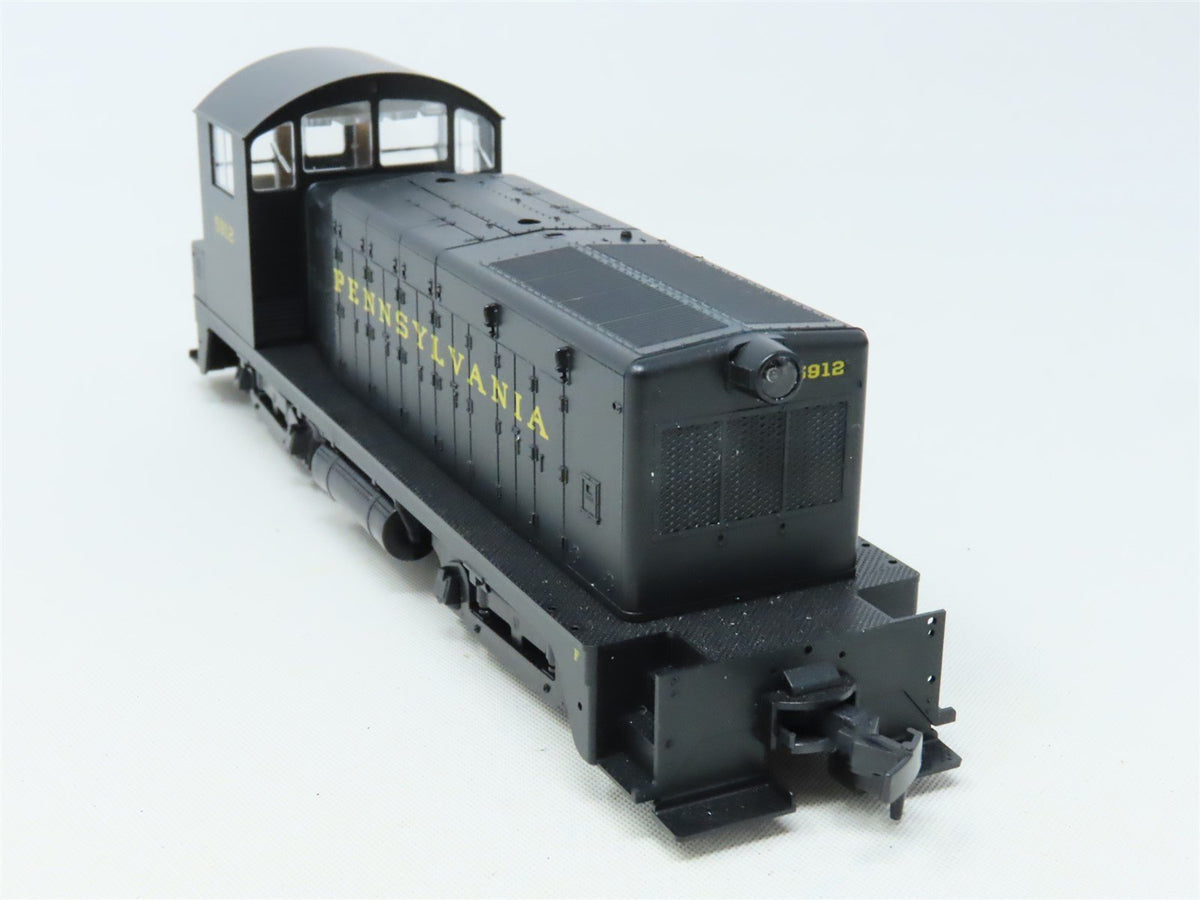 HO Scale KATO 37-108 PRR Pennsylvania EMD NW2 Ph. 1 Diesel Switcher #5912