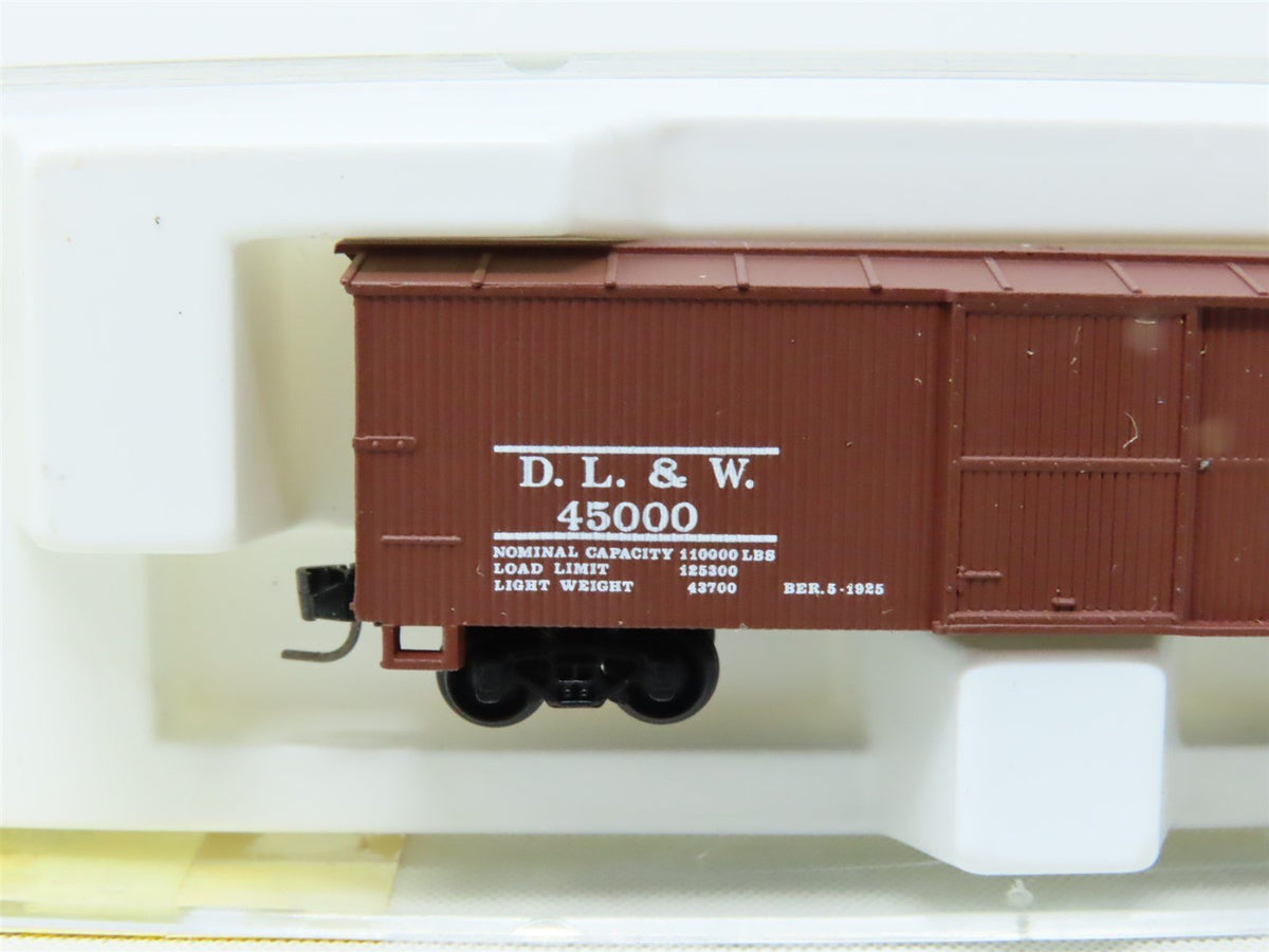 Z Scale Micro-Trains MTL Kadee 13906-2 DL&amp;W Lackawanna 40&#39; Wooden Box Car #45000